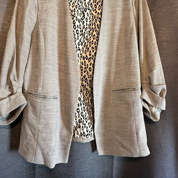 Womans Blazer Size large Tan - Picture 2 of 4